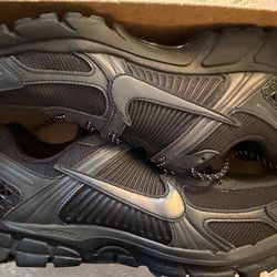 Nike Zoom Vomero 5 SE. Size 12.5 Men