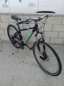 Men's 700c Aluminum khs six fifty hybrid bike with disc brakes
