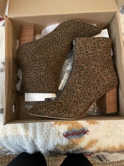 Matisse Cheetah Boots Women Size 8.5