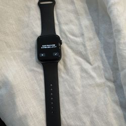 44 mm, Apple Watch Series 5