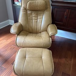Pair Of 2 fjords Hellevik hjellegjerde chair & ottoman