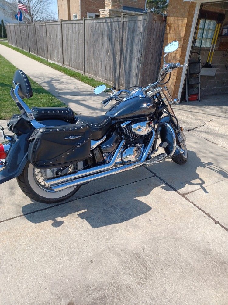 2006 Suzuki Boulevard