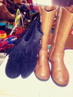 Two little girl boots size 11