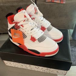 Air Jordan 4 Fire Red | Size 8 (9.5 Women’s)