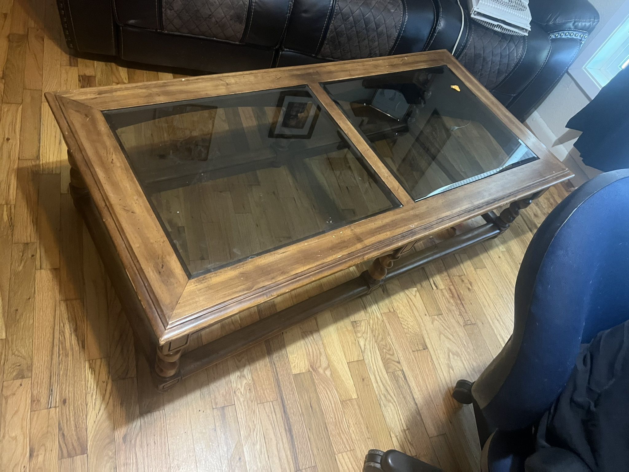 BEAUTIFUL 3 Piece Living Room Table Set