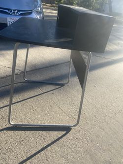 Desk!! $$$$$ Come Get It Offer Me Let Me Know!!!