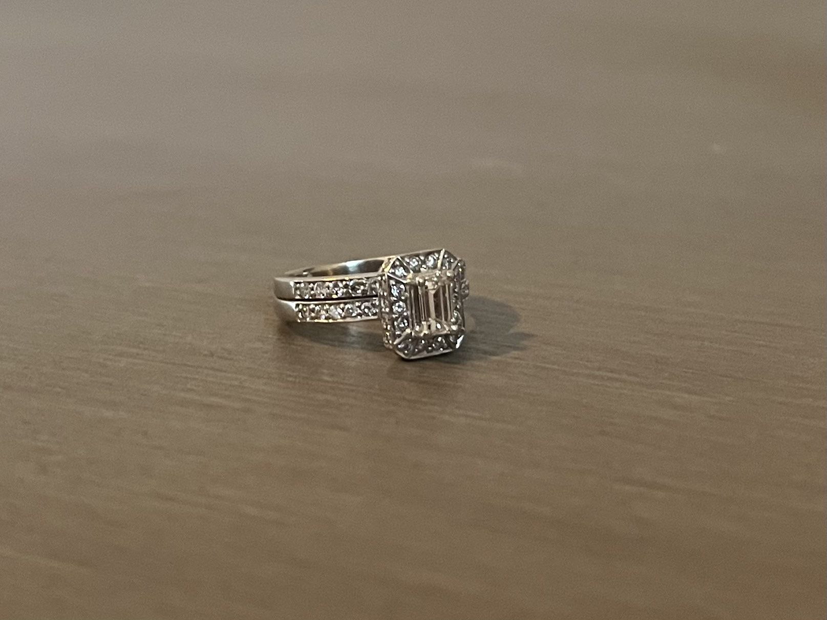 Women’s sz 4 white gold emerald cut diamond wedding ring