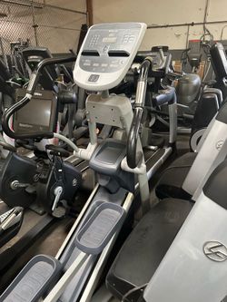PRECOR LOWER BODY ELLIPTICAL WITH P30 CONSOLE!! READY 4 PICKUP OR DELIVERY!!