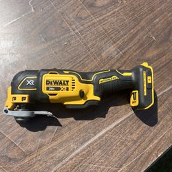 DEWALT 20V MAX XR Cordless Brushless 3-Speed Oscillating Multi Tool (TOOL ONLY)