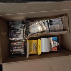 Boxe Lot Of Foot Ball And Baseball Cards