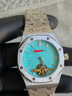 Luxury watch automatic movement