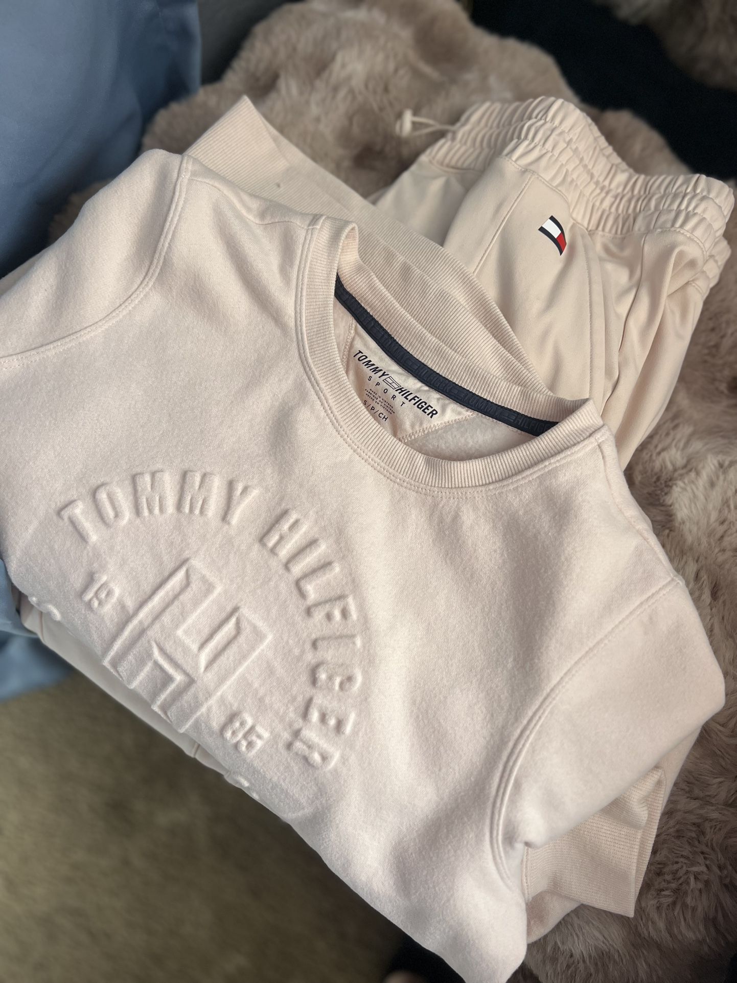 Women Tommy Hilfiger Pants Set / Traje Tommy 