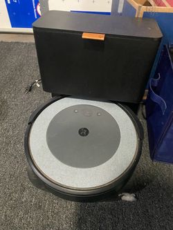 iRobot Roomba i5 self emptying vacuum