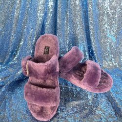 UGG | Fuzz Yeah Women’s Slide On Slipper 12