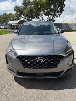 Hyundai Santa Fe SUV Gray 2019
