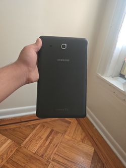 Samsung Galaxy Tab E - Black - Good

Condition