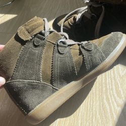 Brown Wedges