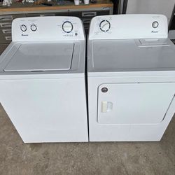 washer and dryer set / Lavadora y Secadora