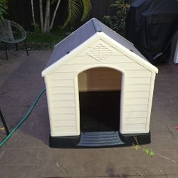 Plastic dog kennel xl