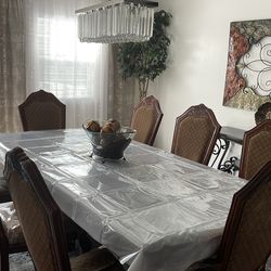 Dining room table