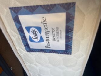 Free Sealy Posturepedic Queen mattress