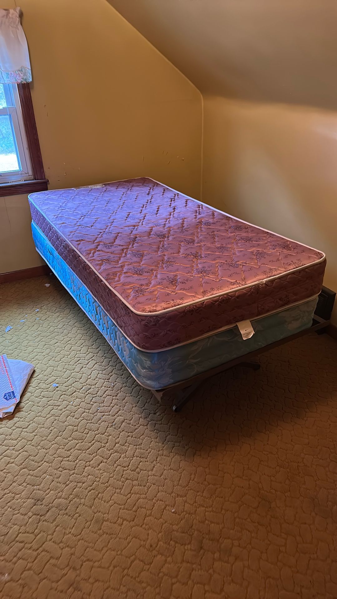 Trundle Bed with two mattresses