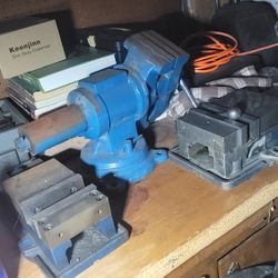 Table vise and machining/drilling vise