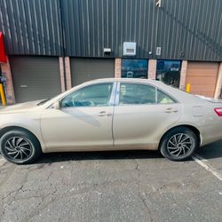 2009 Toyota Camry LE in a Good Condition 