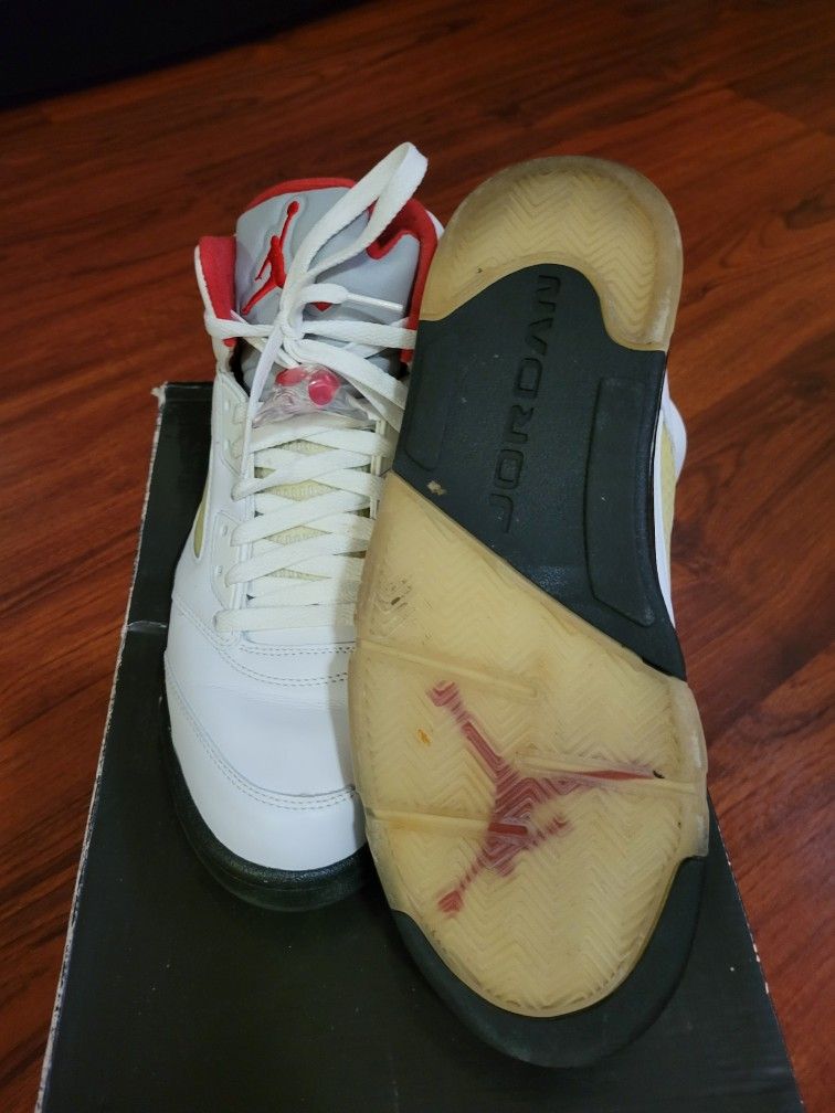 Jordan 5 Sz 9.5 & Jordan 12 Sz 9.5