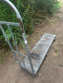 Heavy duty rolling dolly