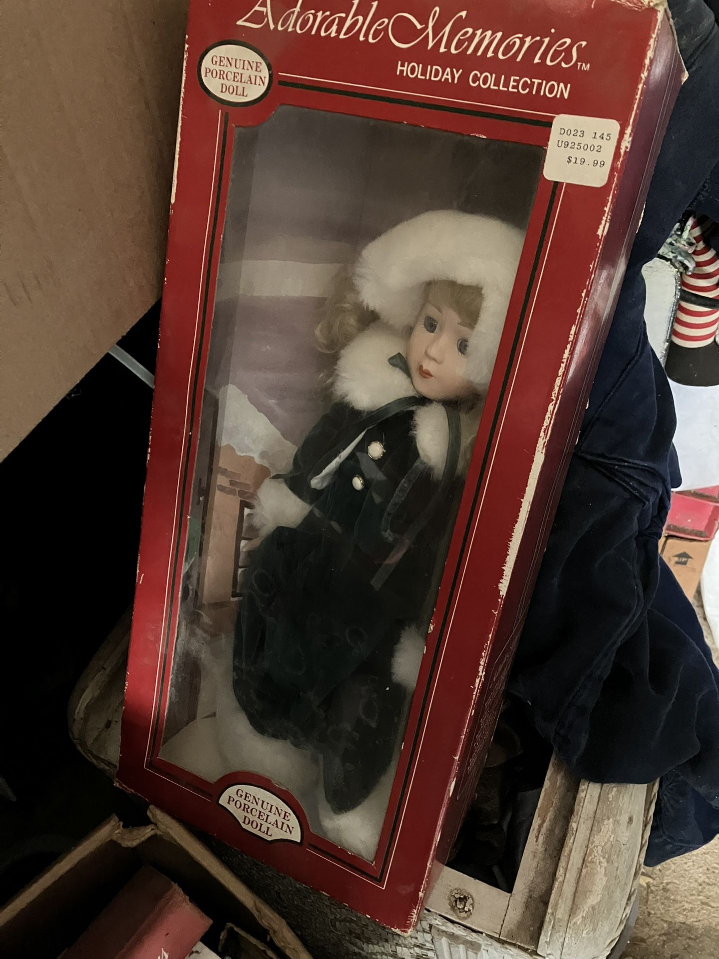 Holiday Collection porcelain doll 1989 Adorable Memories