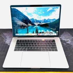 Apple MacBook Pro 15” 2018 TouchBar CORE I9 32GB 1TB Radeon Pro 555X Graphics