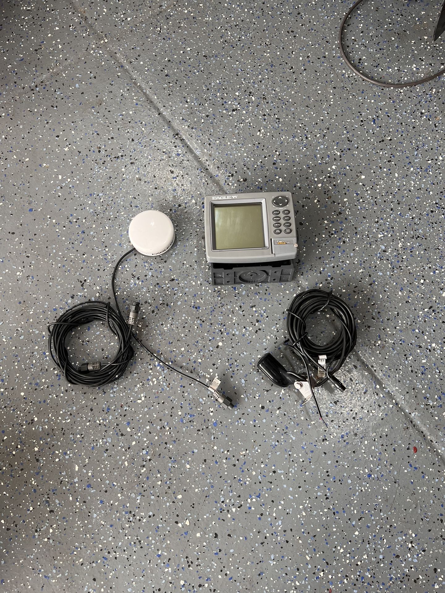 Eagle Fish Elite 480 With Transducer And GPS Antenna
