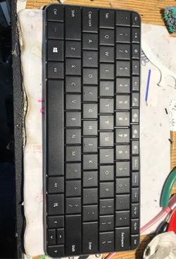 Microsoft mini Bluetooth keyboard