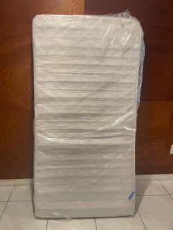 Twin mattress
