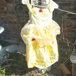 Belle costume