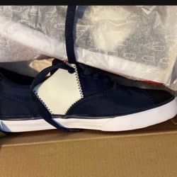 SPERRY Young Men Shoes Size 2M
