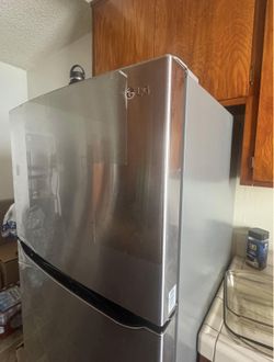 LG Refrigerator GM-U552SSXM