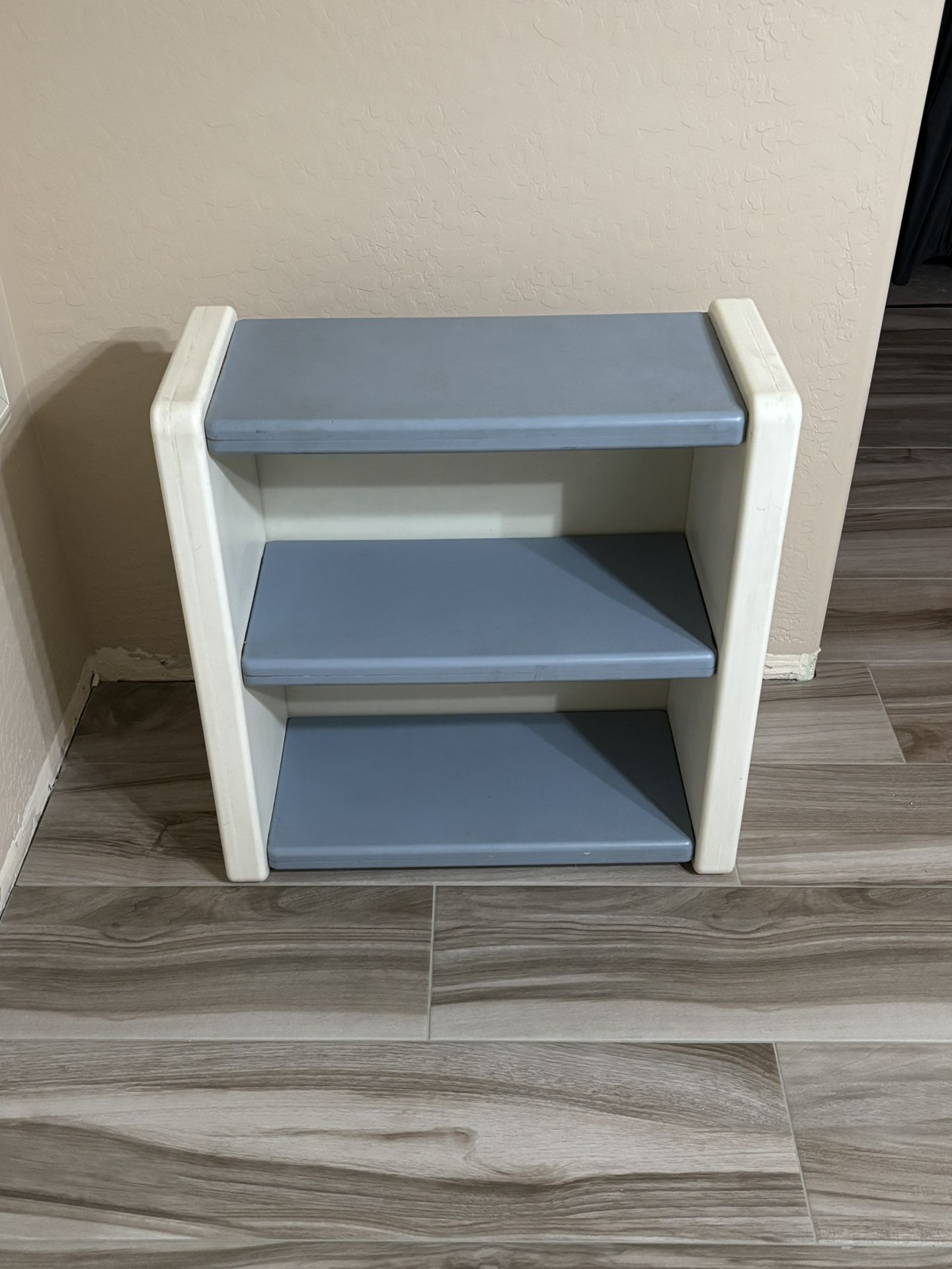 Little Tikes Bookcase