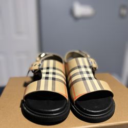 Burberry Unisex Sandals  Size 13 Kids 