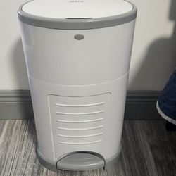 Diapers Trash Can 