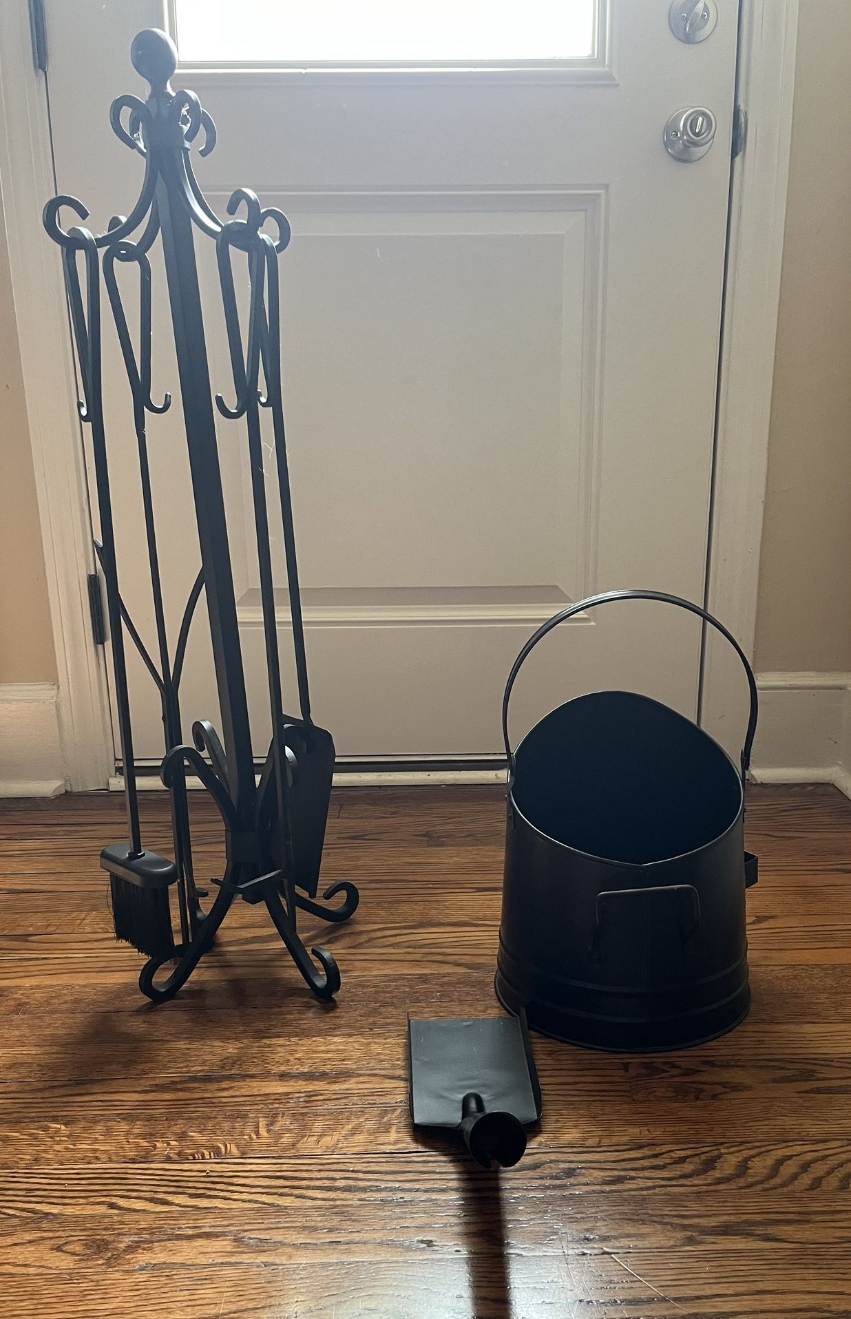 Fireplace Tools & Ash Bucket with Shovel