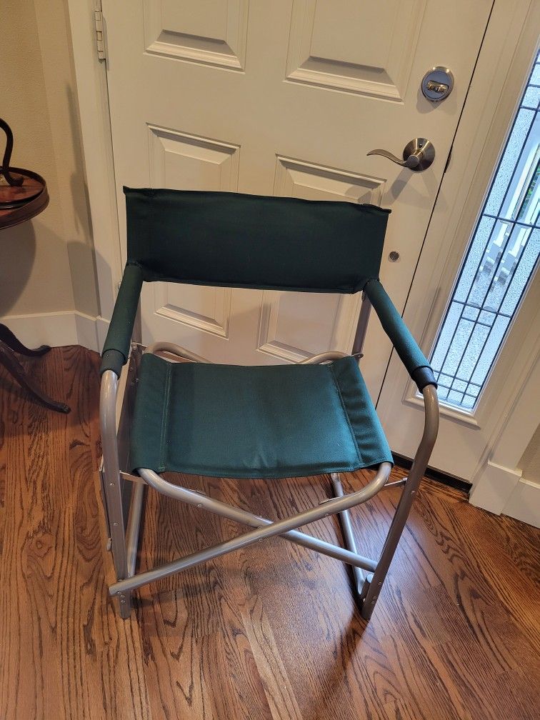 Green Folding Chair W/ Side Tray