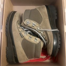 Vintage Raichle Hiking Boots 7 