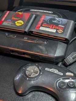Sega Genesis Model 2 + Mortal Kombat 1 & 2 + Controllers