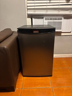 Small refrigerator