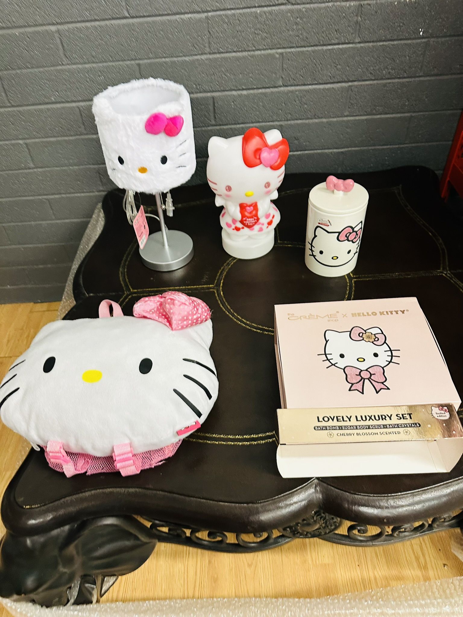 New Hello kitty stuff only backpack used $40 everything “51ave and Glendale