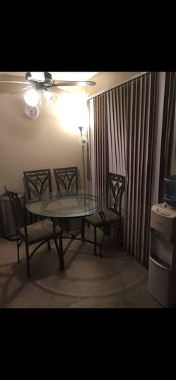 Glass Round Table 5 Seats