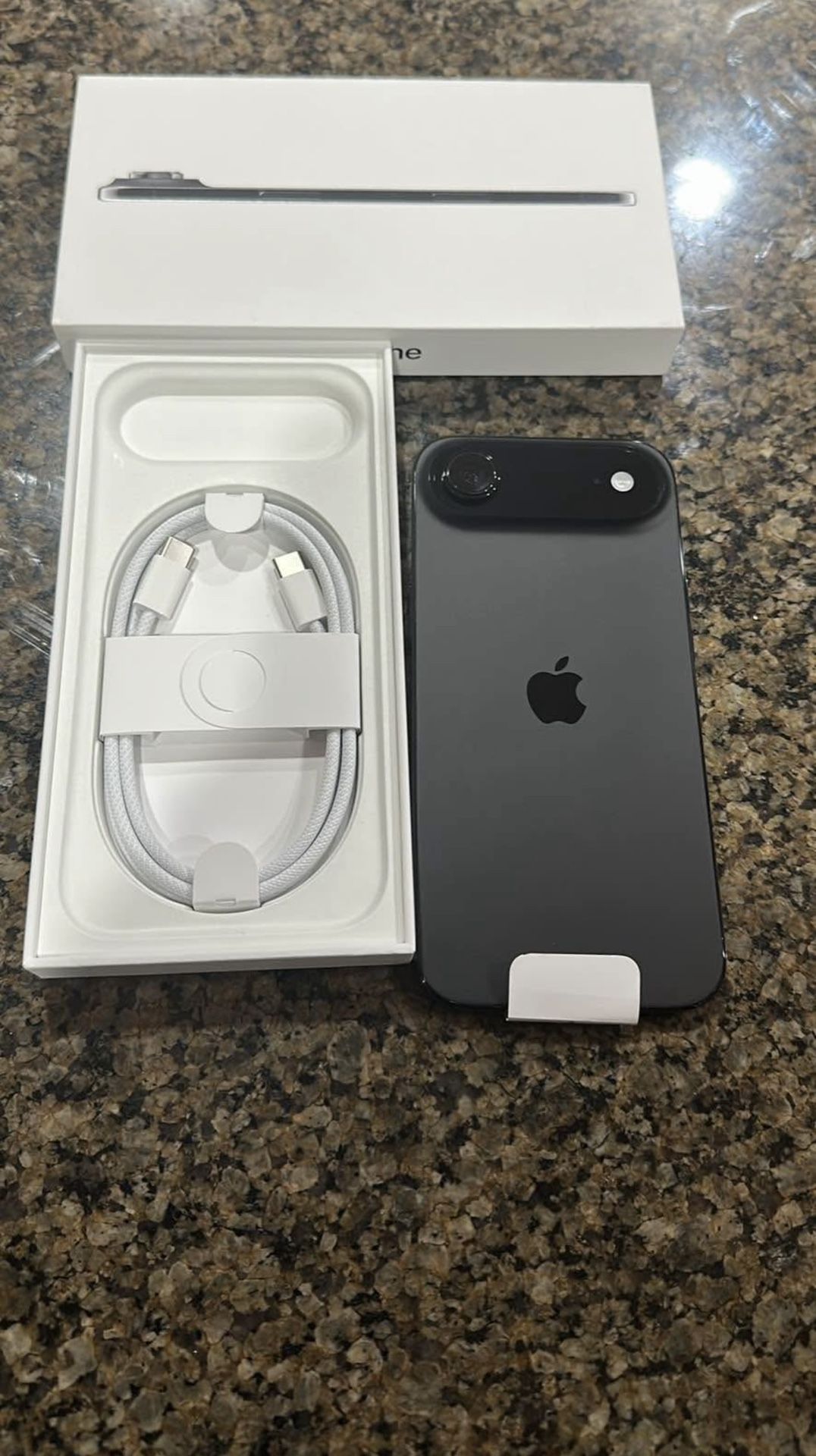 NEW CONDITION FACTORY UNLOCKED IPHONE 17 AIR 256 GB BLACK FOR SALE