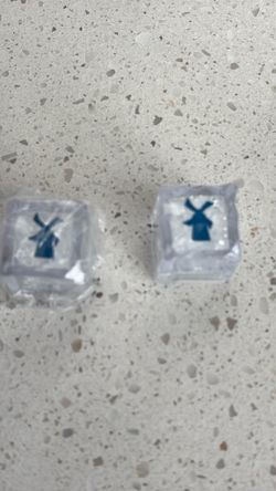 Dutch bros ice cubes